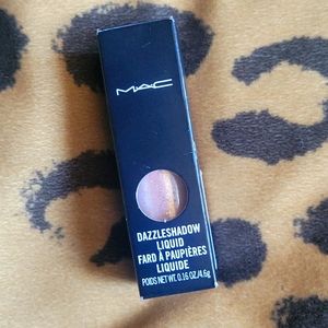 MAC , Dazzleshadow liquid NEW